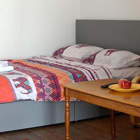 Lovely 1 Bedroom Near Arena Nationala With Ac And Free Street Parking Bukarest Eksteriør billede